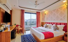 Qotel Signature - Golf Course Road
