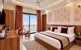 Qotel Signature - Golf Course Road